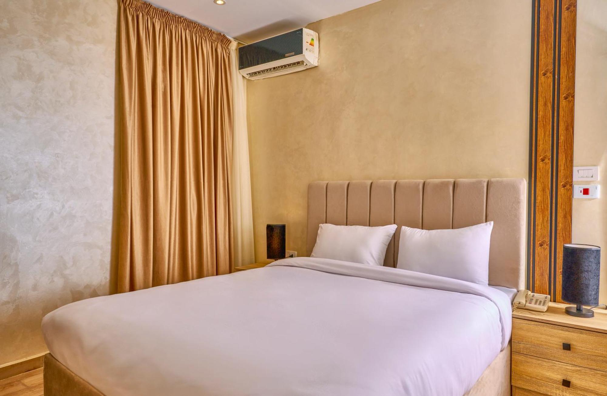 Cleopatra Tower Pyramid View Hotel Kafret el-Gabal Eksteriør billede